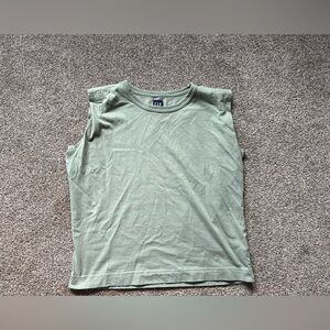 Women’s Gap Muscle Tank in Gasoline Green Size Small